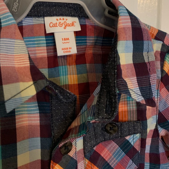 Cat & Jack toddler boy button down - Picture 2 of 5